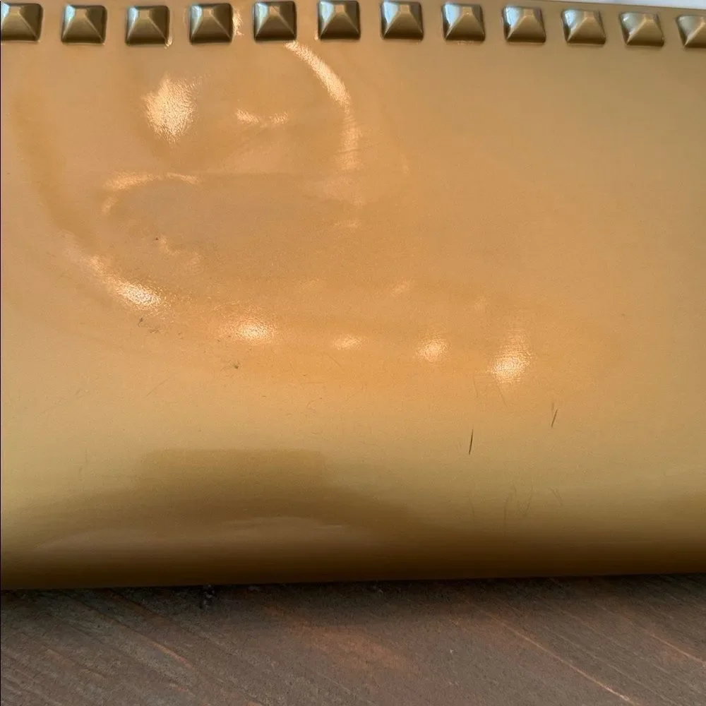 Carmen Sol Julian Pochette Metallic Jelly Gold